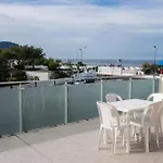Apartment M146 - Marcelli, Bilocale Fronte Mare Con Ampio Terrazzo