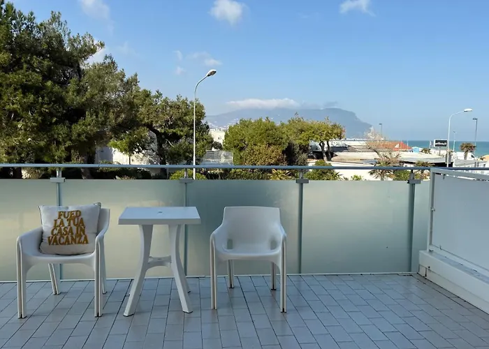 Appartamento M146 - Marcelli, Bilocale Fronte Mare Con Ampio Terrazzo Marcelli