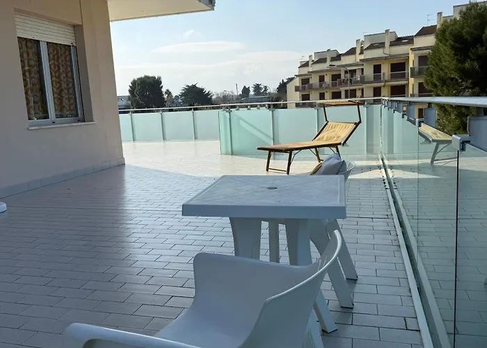 Appartamento M146 - Marcelli, Bilocale Fronte Mare Con Ampio Terrazzo *